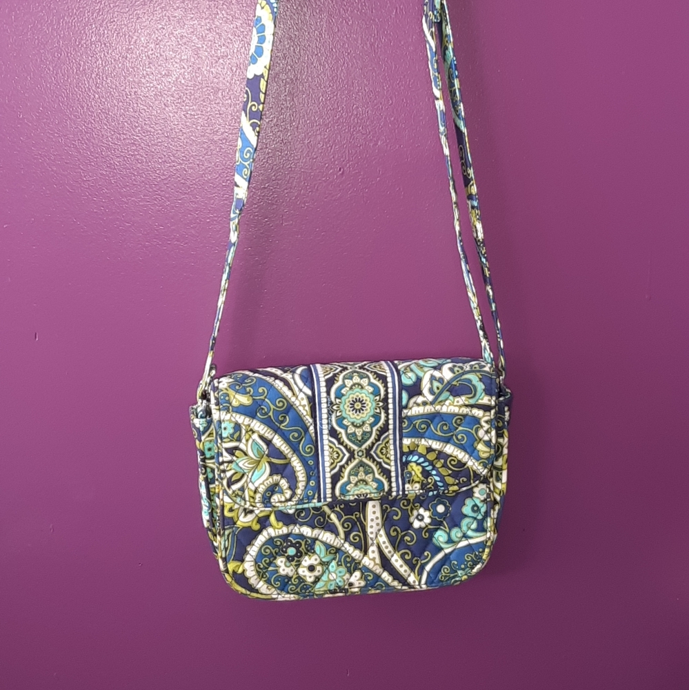 Vera Bradley Purse w adjustable strap